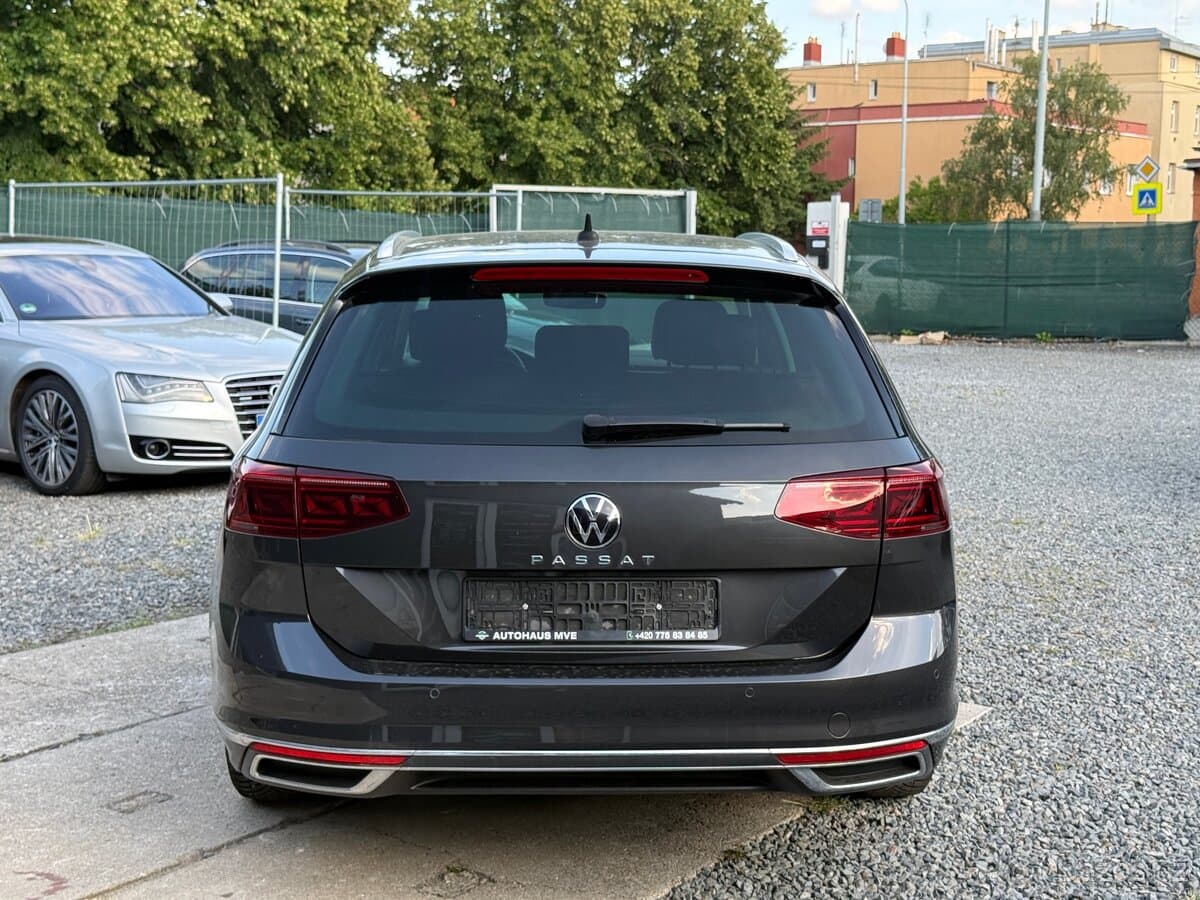 2021 Volkswagen PASSAT - 5