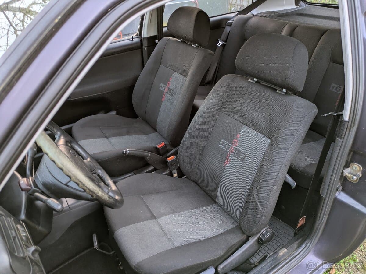 Volkswagen GOLF - 5