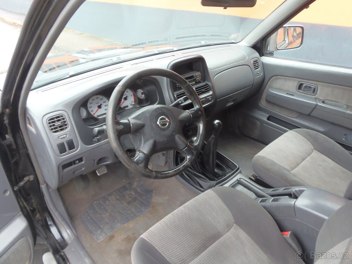 2004 Nissan NAVARA - 5