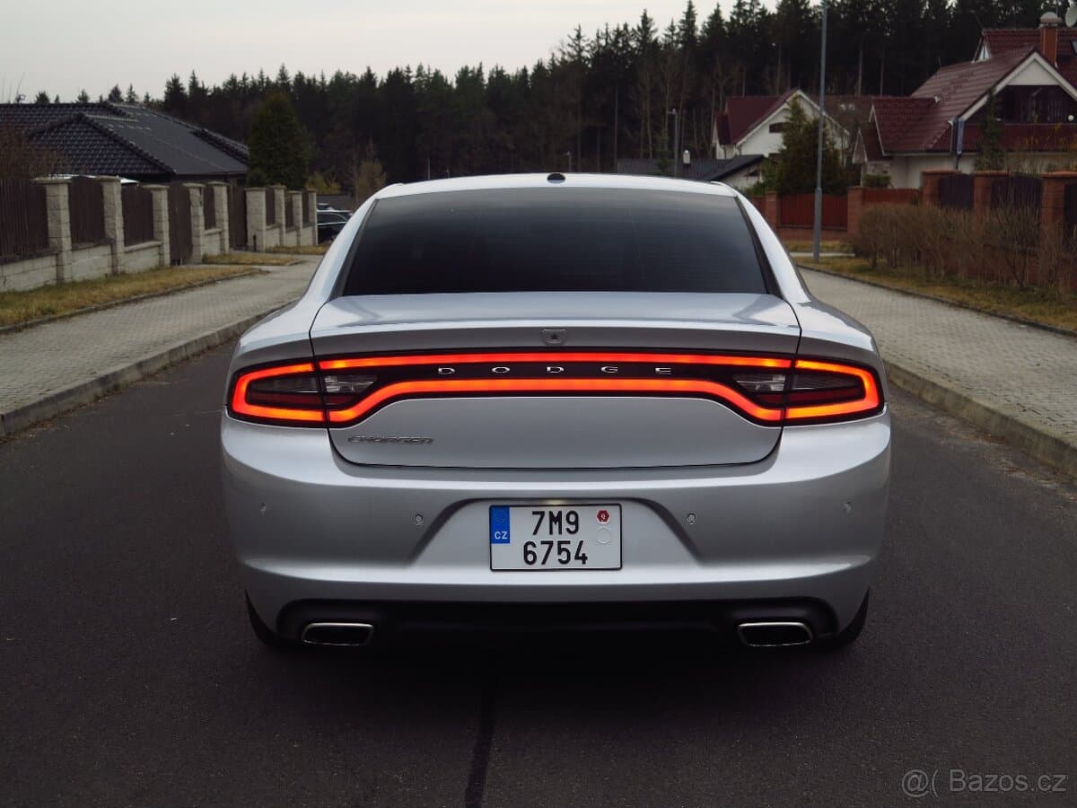 2019 Dodge CHARGER - 5