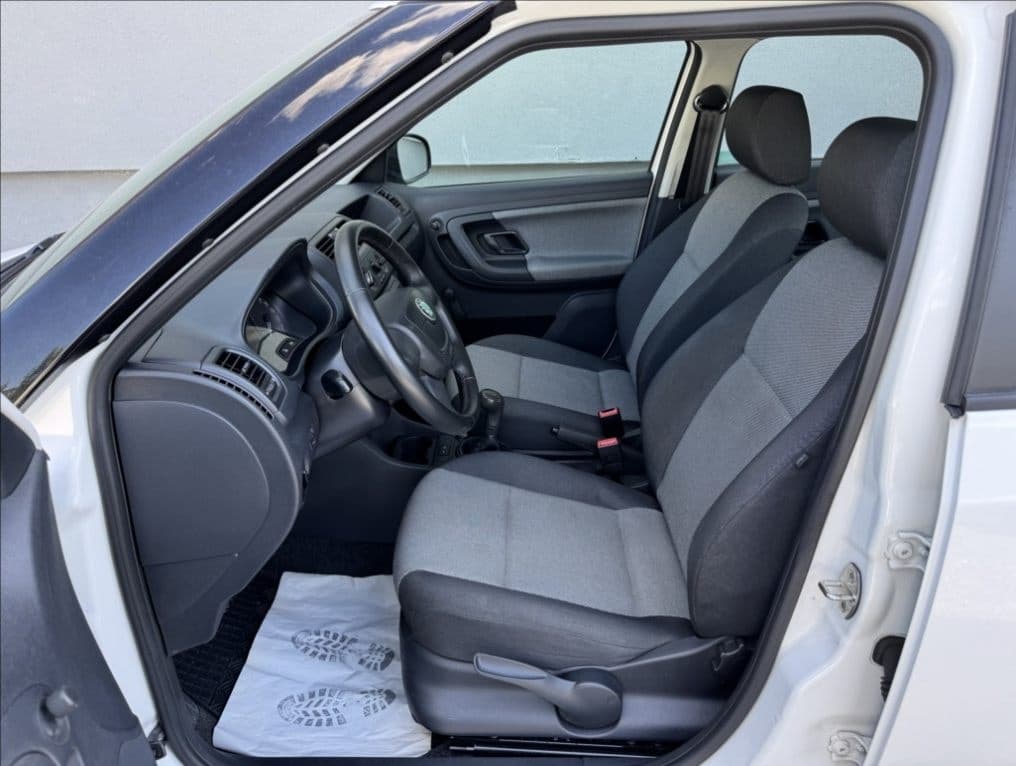 2011 Škoda FABIA - 5