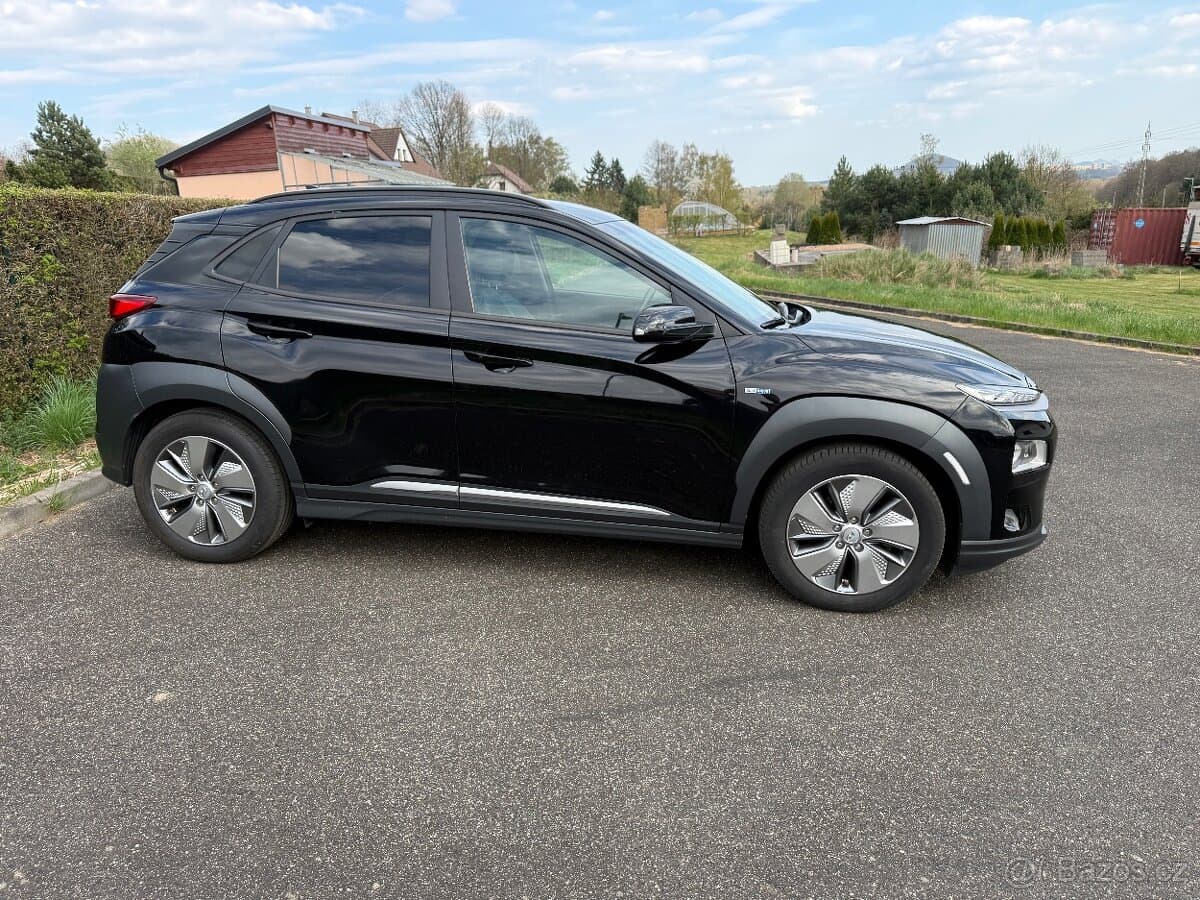 2021 Hyundai KONA - 5