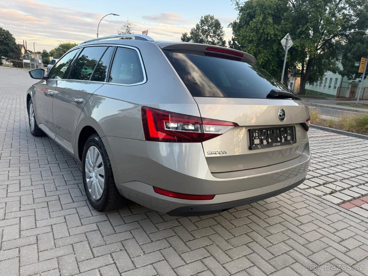 2018 Škoda SUPERB - 5