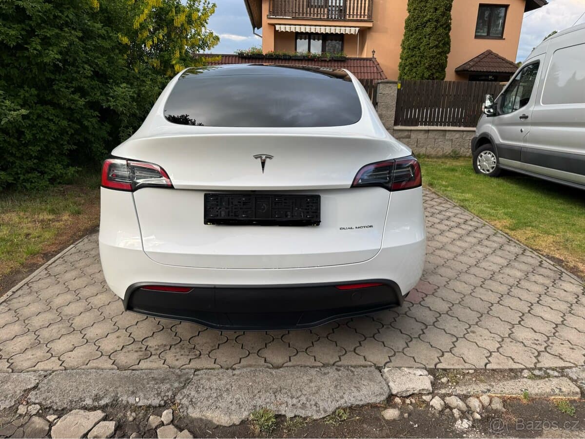 2023 Tesla MODEL Y - 5