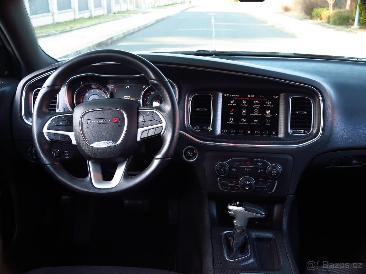 2018 Dodge CHARGER - 5