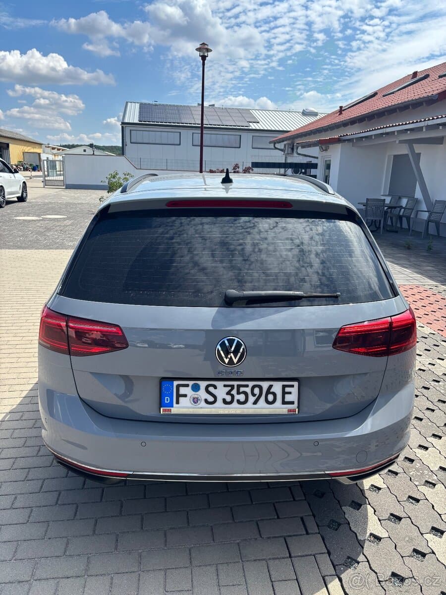 2021 Volkswagen PASSAT - 5
