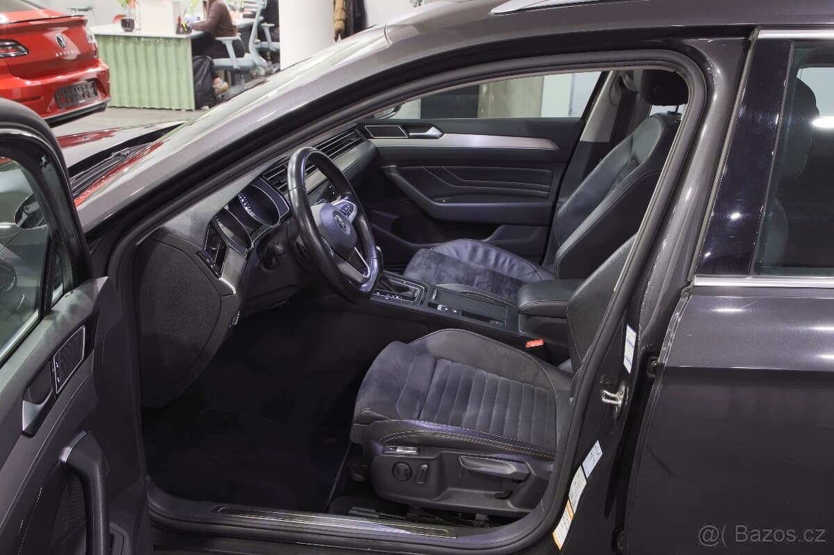 2020 Volkswagen PASSAT - 5