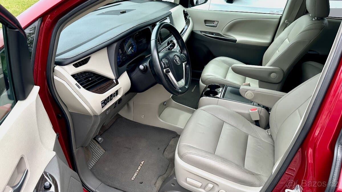 2016 Toyota SIENNA - 5