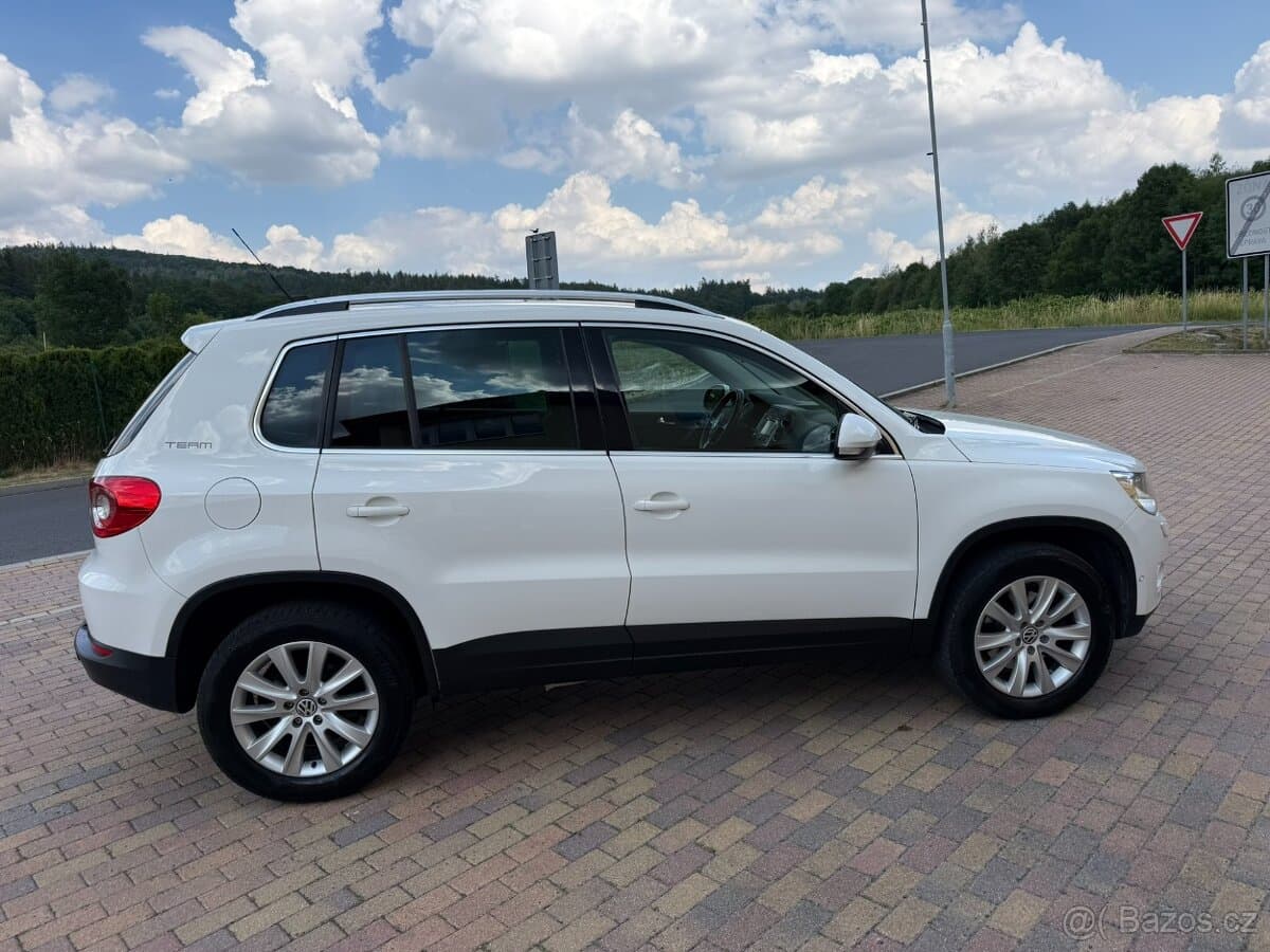 2011 Volkswagen TIGUAN - 5