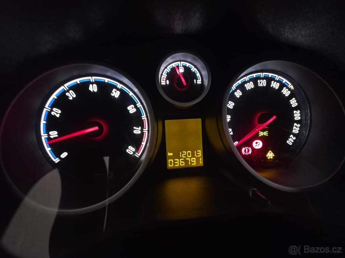 Opel CORSA - 5