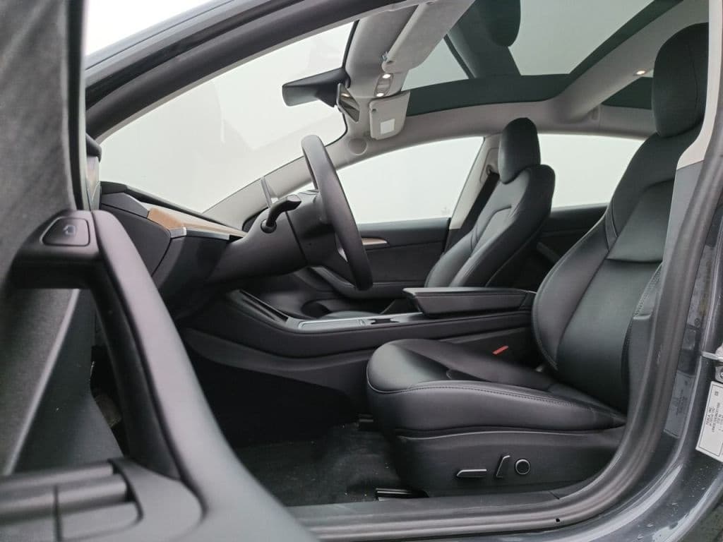2023 Tesla MODEL 3 - 5