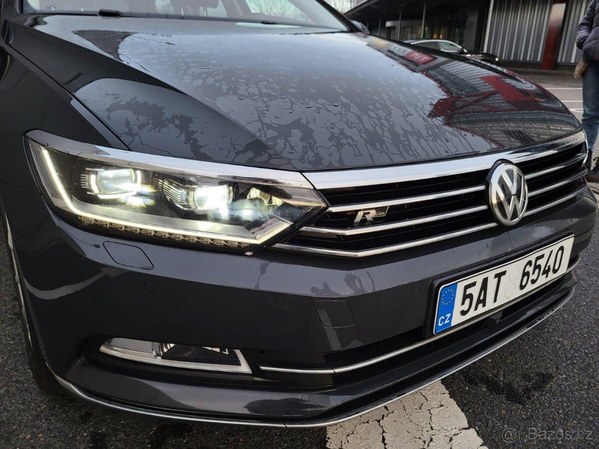 2016 Volkswagen PASSAT - 5