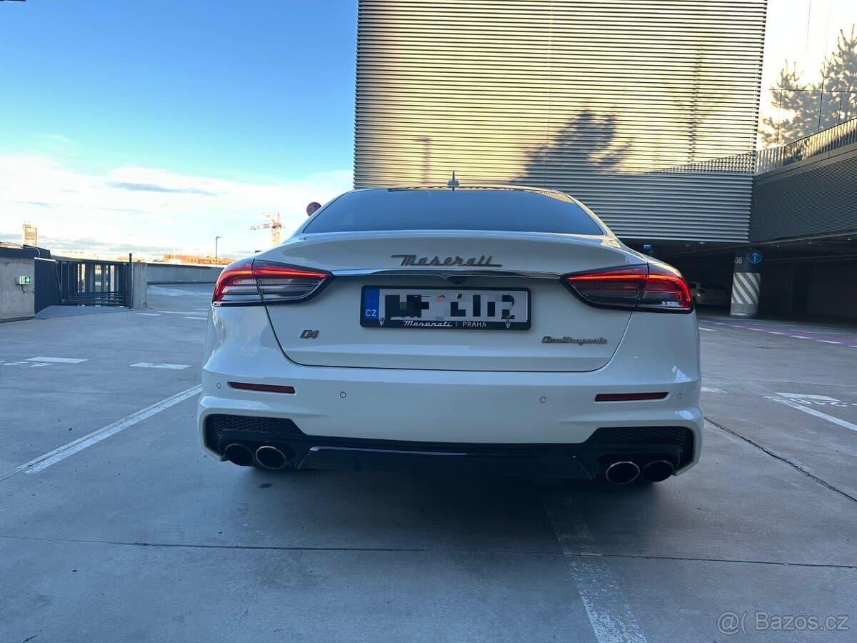 Maserati QUATTROPORTE - 5