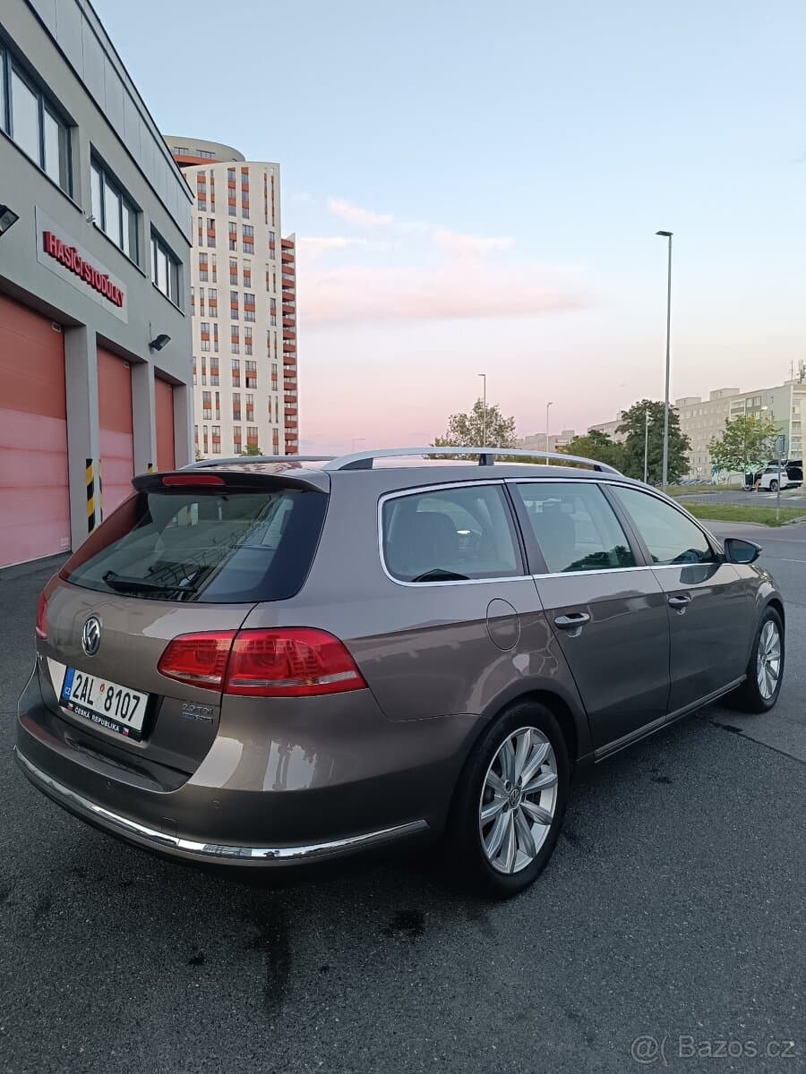 Volkswagen PASSAT - 5