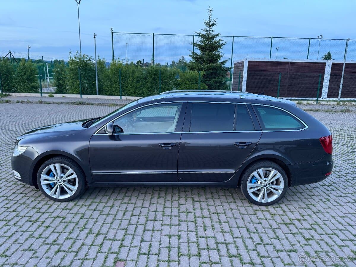 2011 Škoda SUPERB - 5