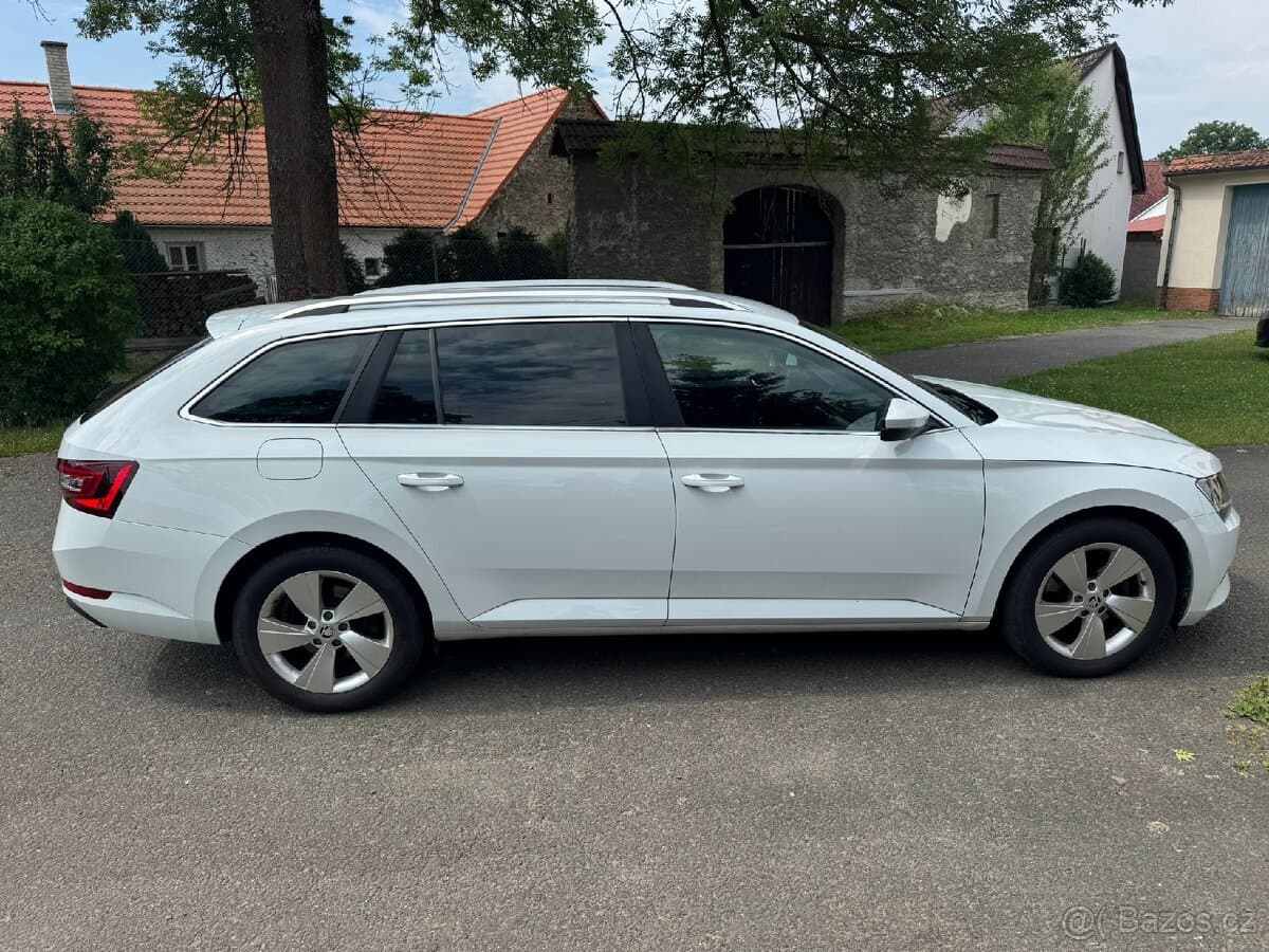 2016 Škoda SUPERB - 5