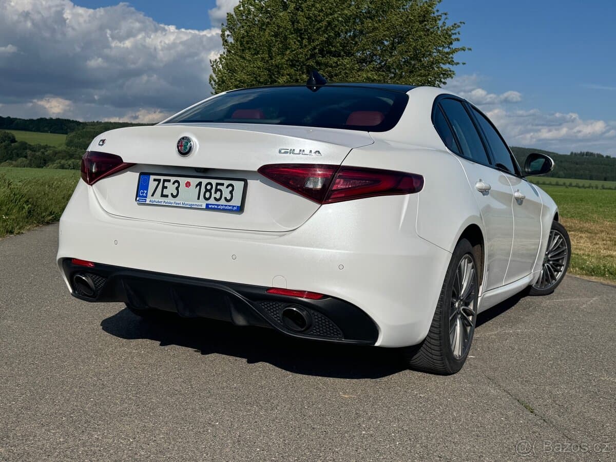 2018 Alfa Romeo GIULIA - 5