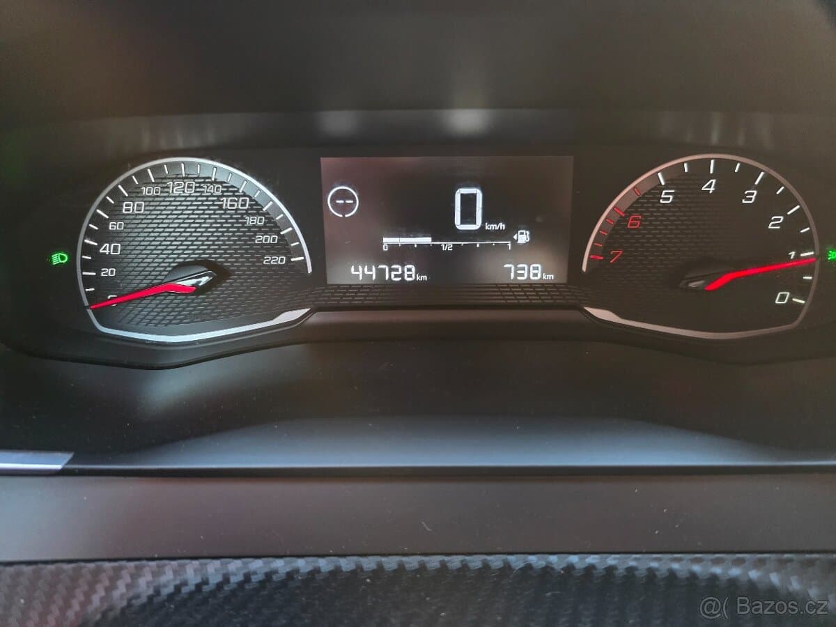 2021 Peugeot 2008 - 5