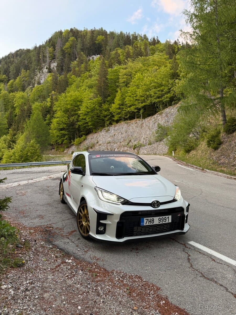 2021 Toyota YARIS - 5