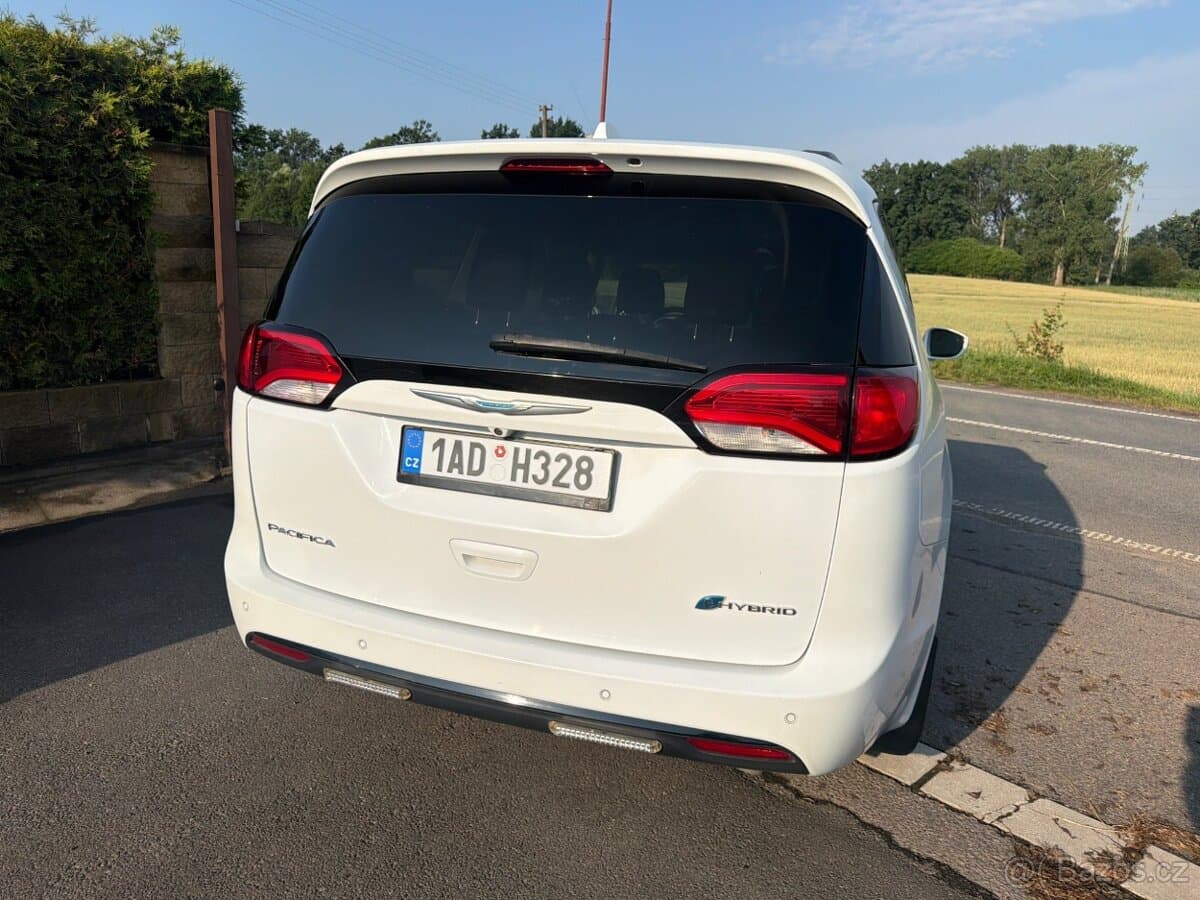 2019 Chrysler PACIFICA - 5