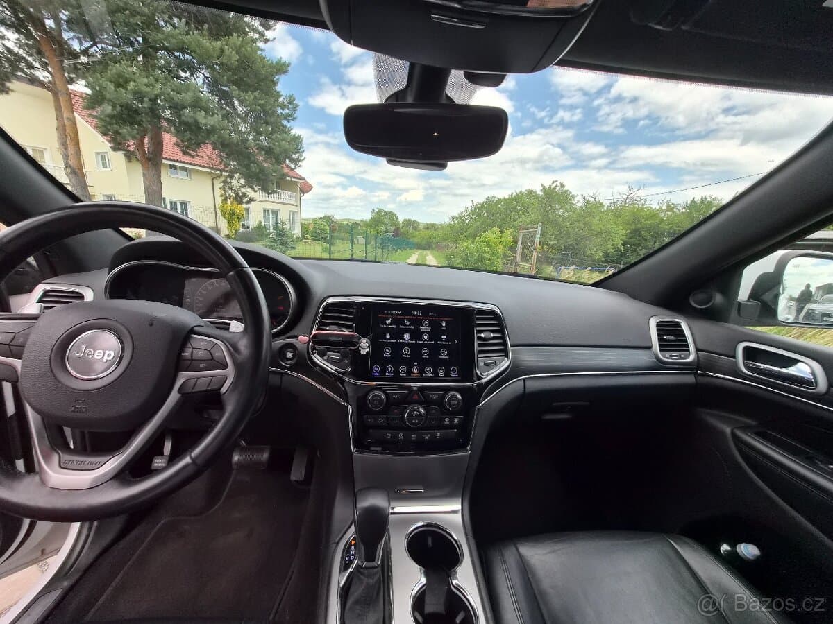 2019 Jeep CHEROKEE - 5
