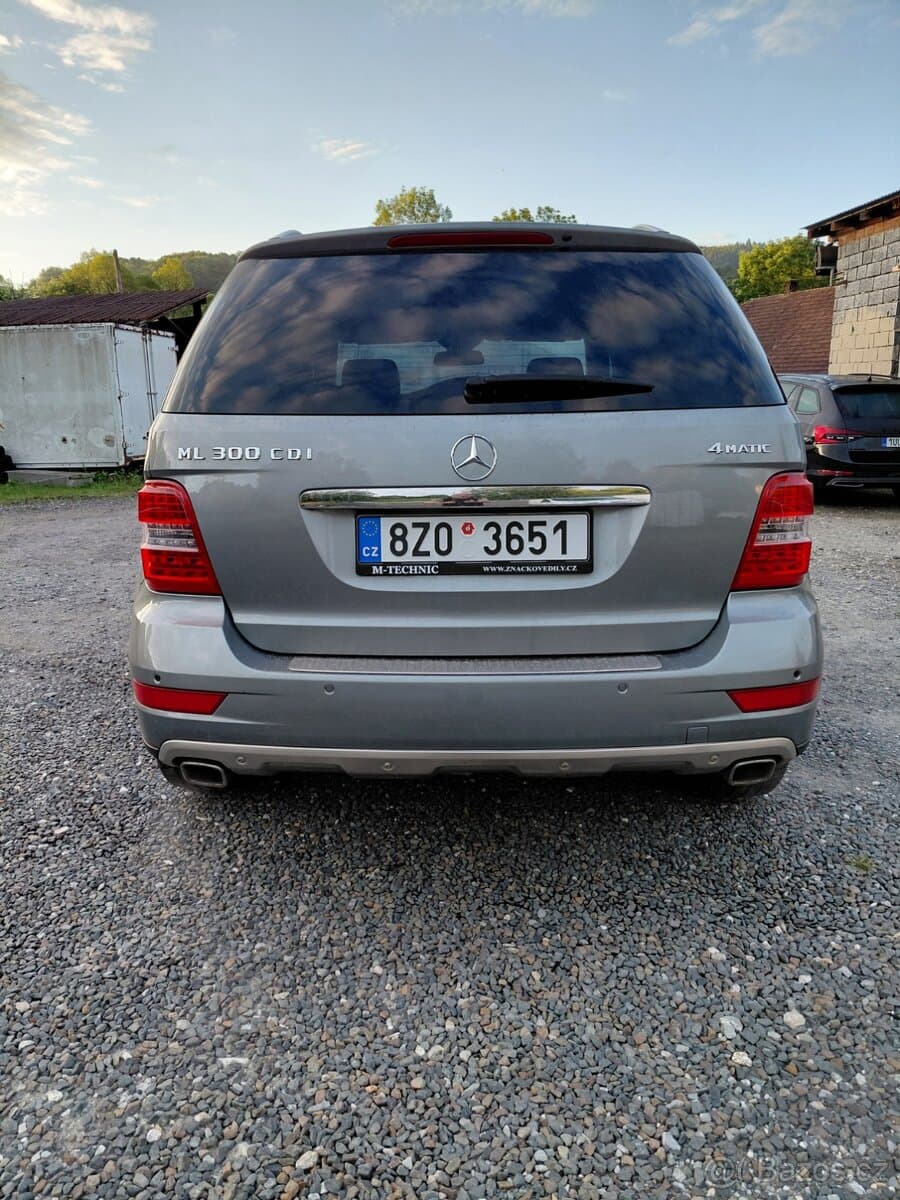 2011 Mercedes-Benz M-CLASS - 5
