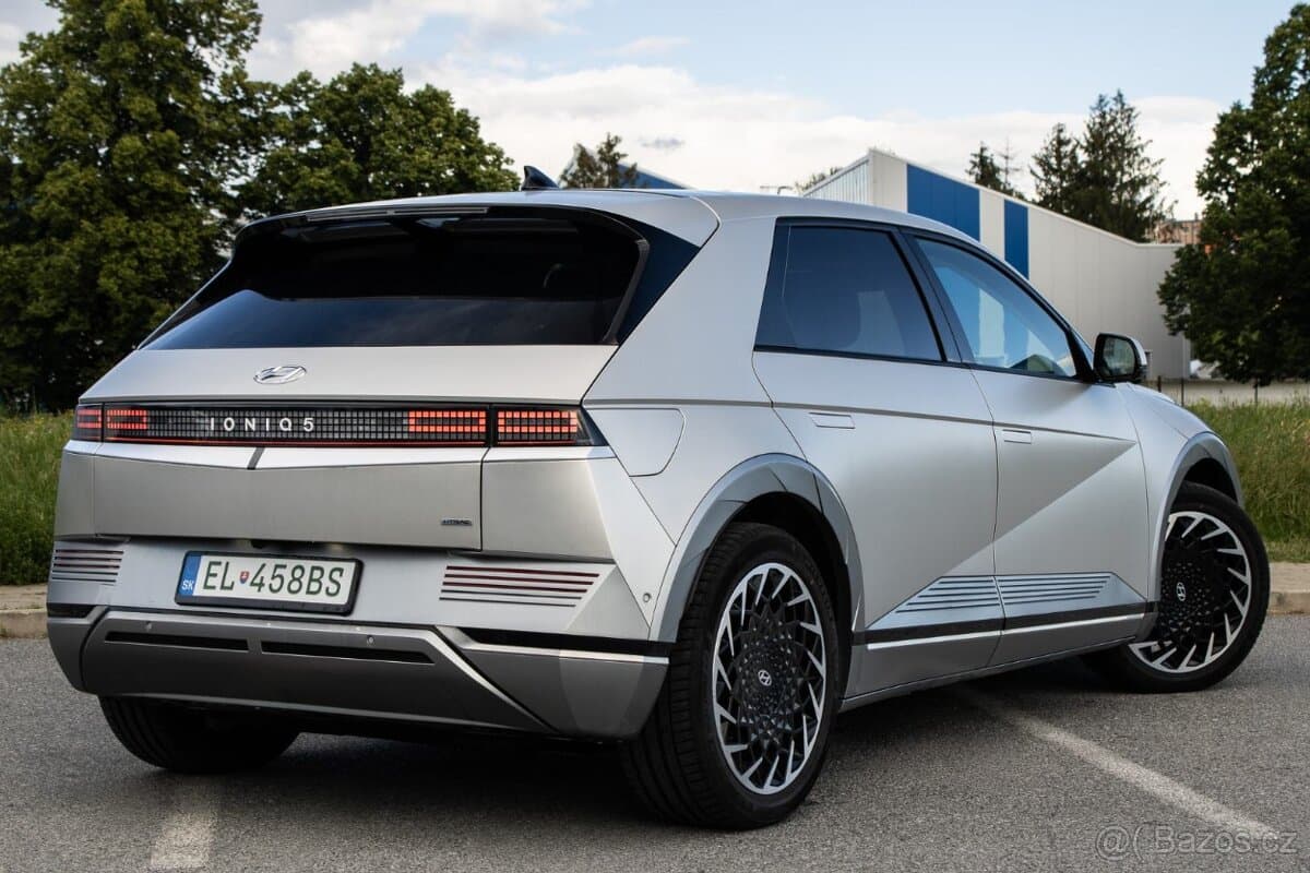 2025 Hyundai IONIQ 5 - 5