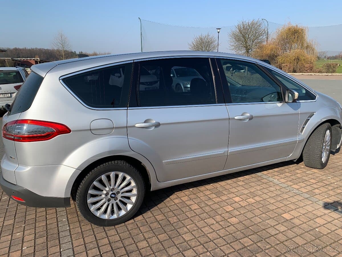 2010 Ford S-MAX - 5