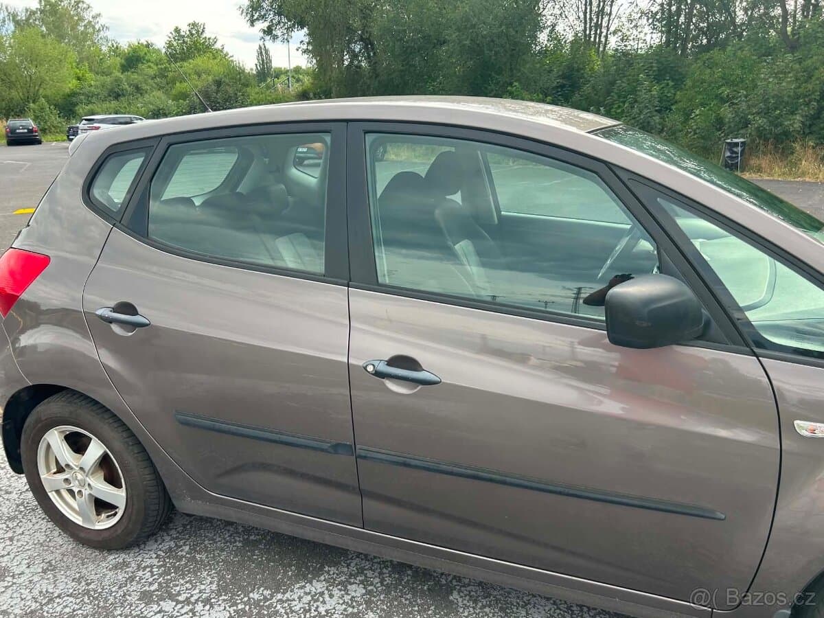 2011 Kia VENGA - 5