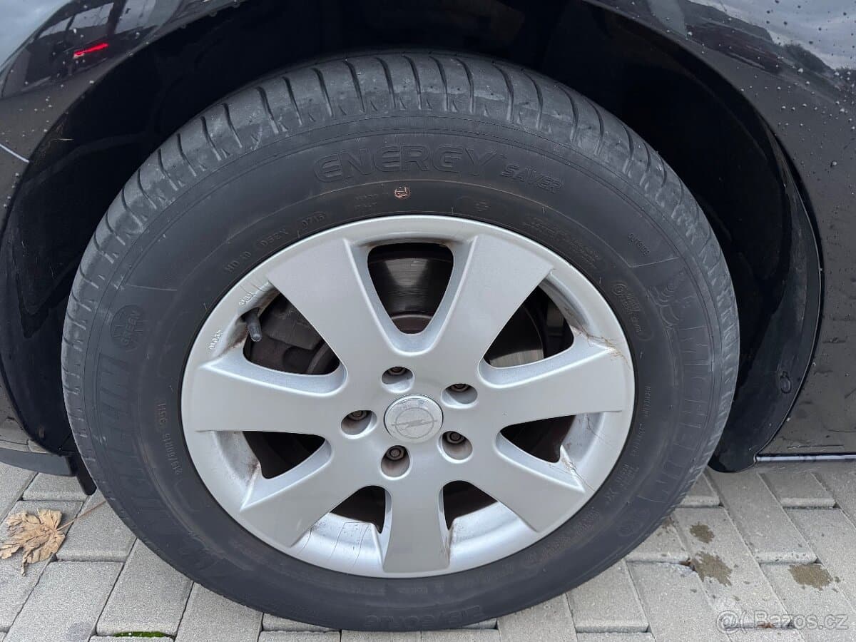 2011 Opel ASTRA - 5