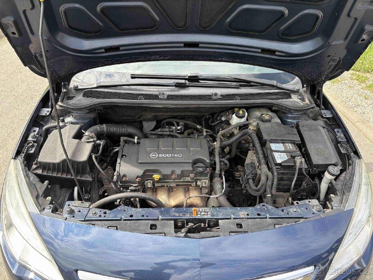 2012 Opel ASTRA - 5