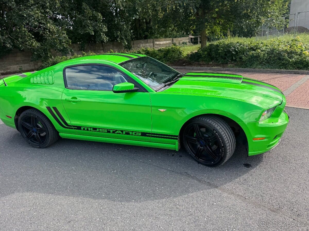 2014 Ford MUSTANG - 5