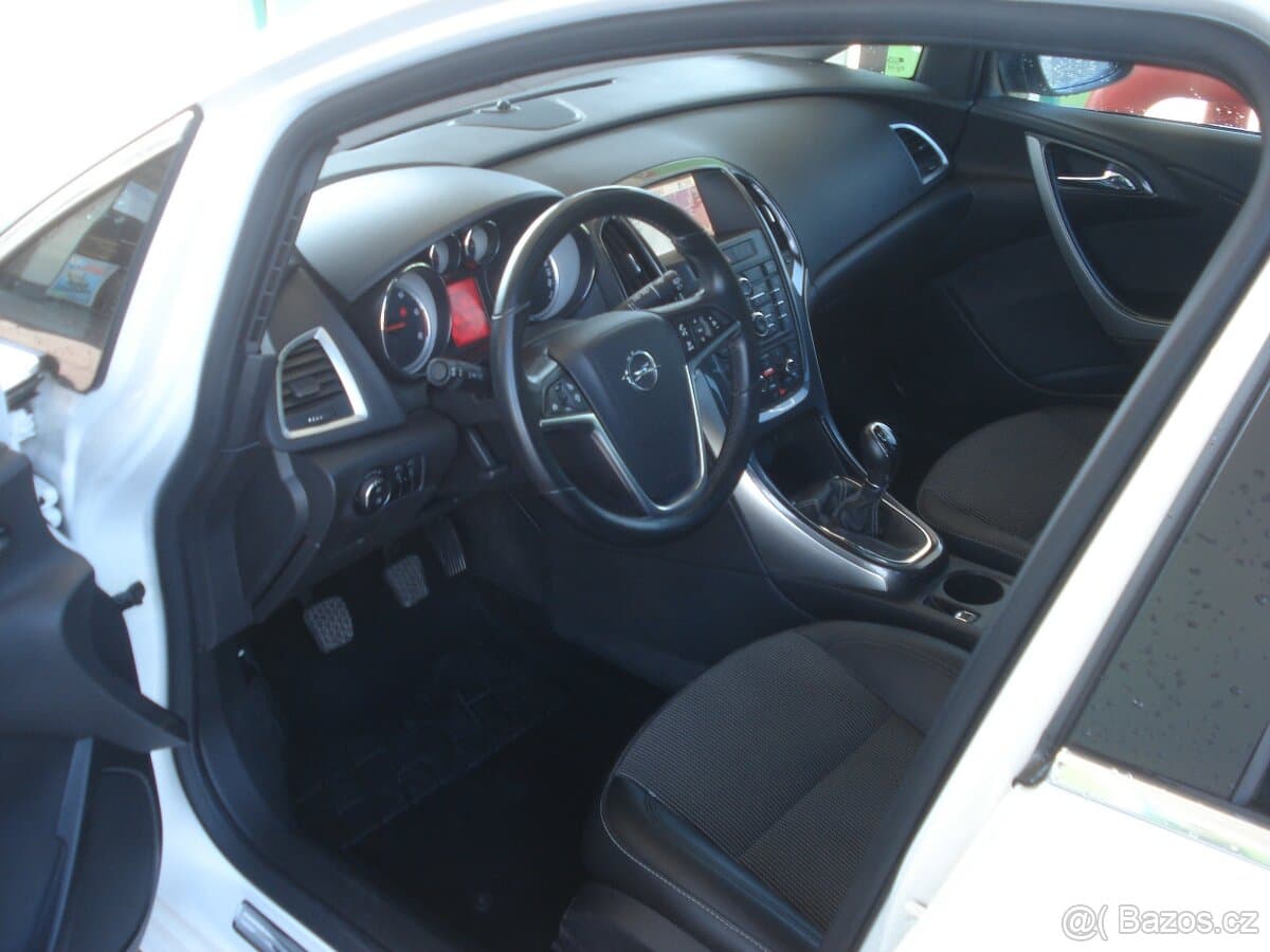 2013 Opel ASTRA - 5