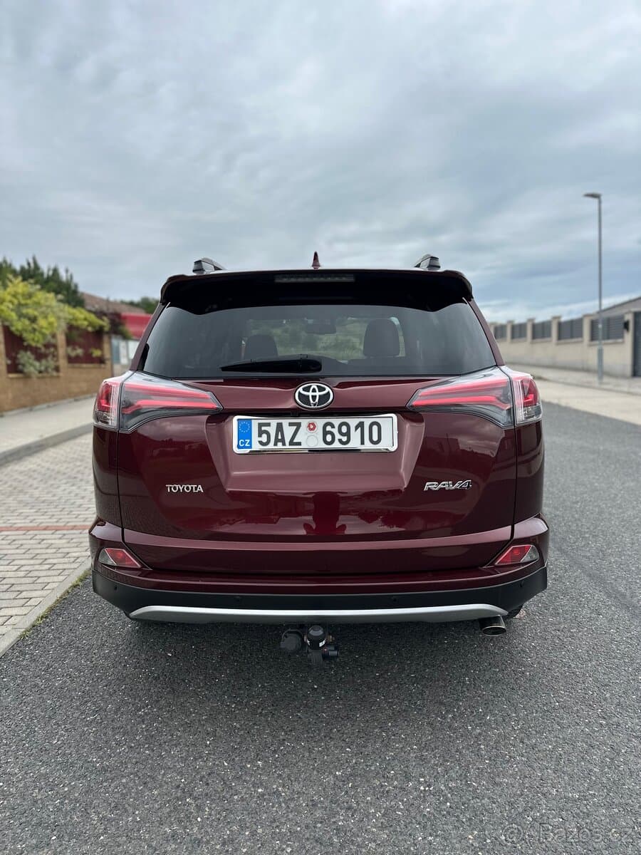 2017 Toyota RAV4 - 5