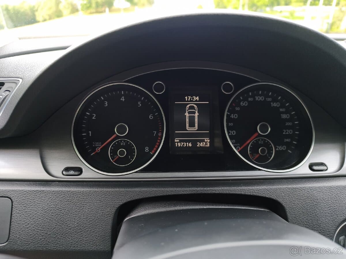 Volkswagen PASSAT - 5