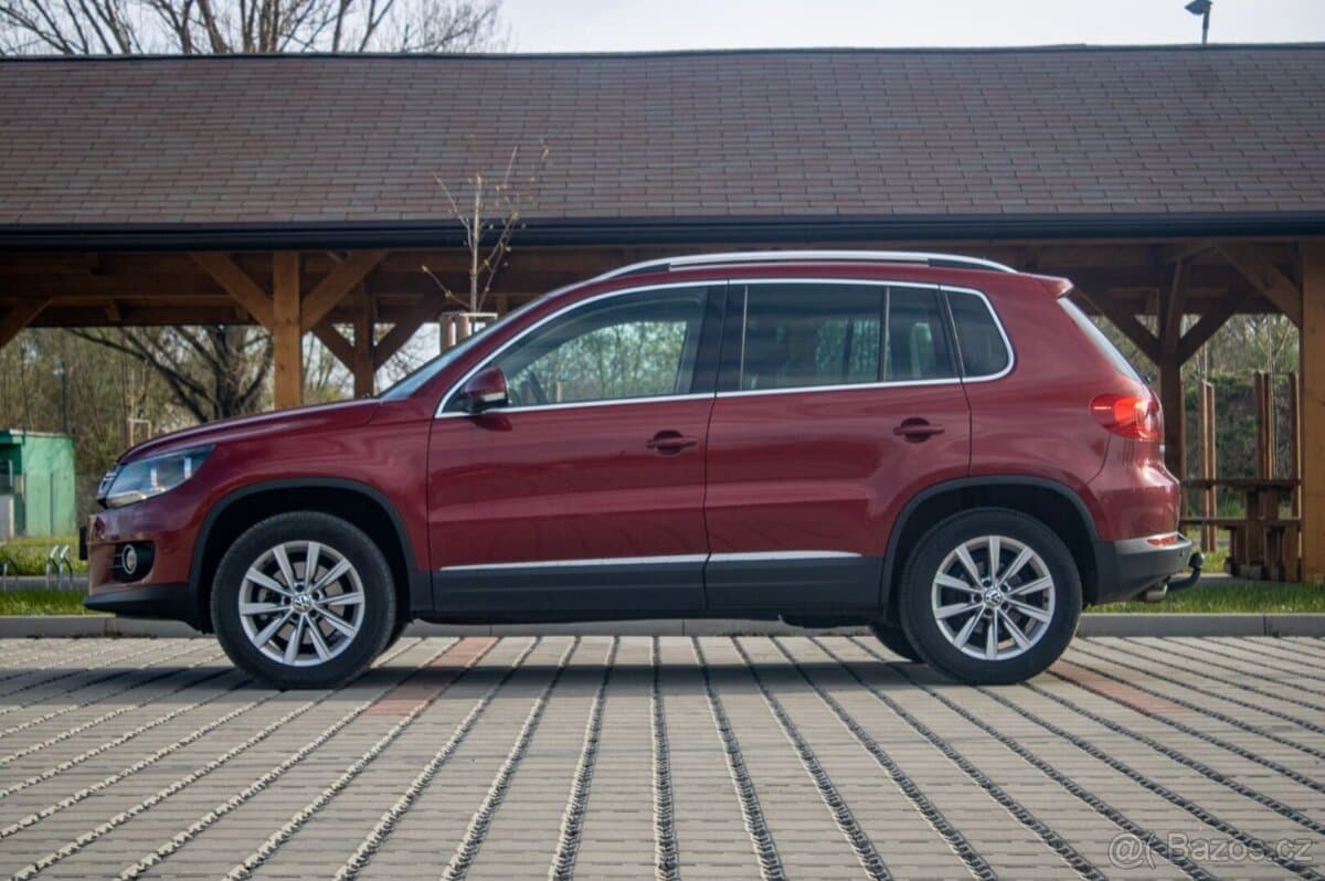 2012 Volkswagen TIGUAN - 5