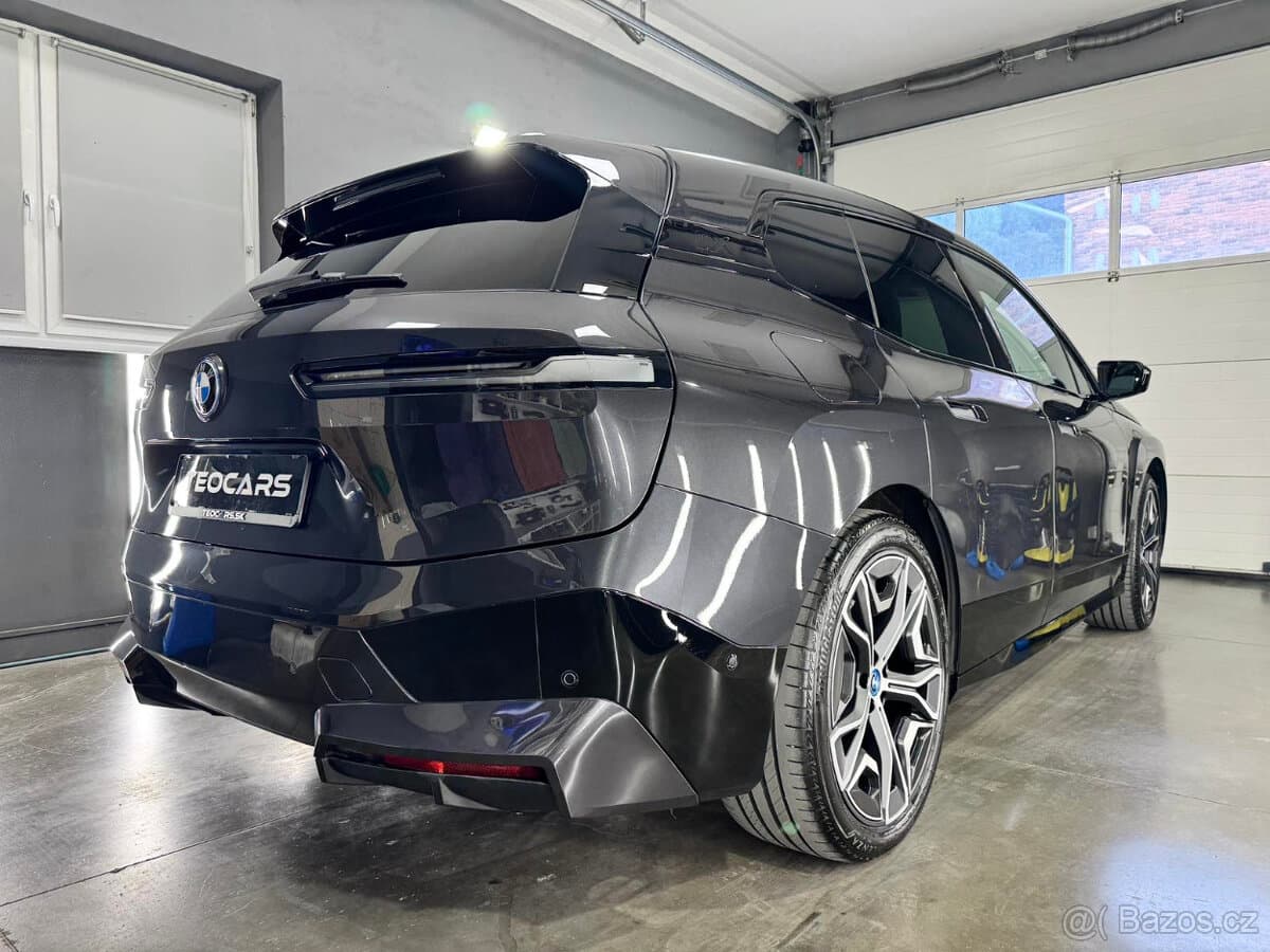 2021 BMW iX - 5