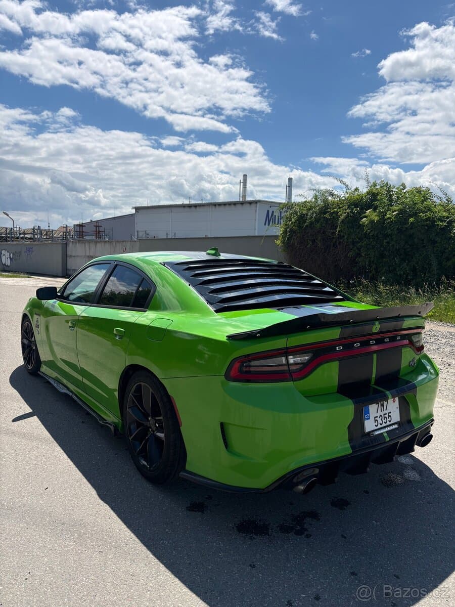 2017 Dodge CHARGER - 5