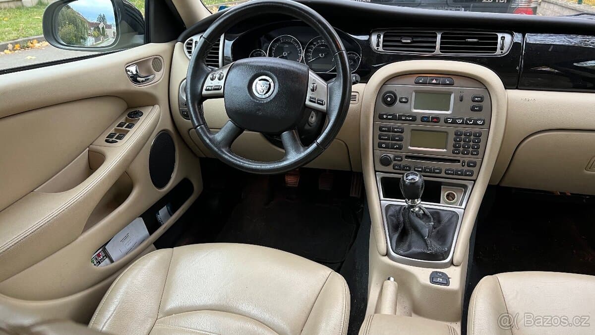 2010 Jaguar X-TYPE - 5