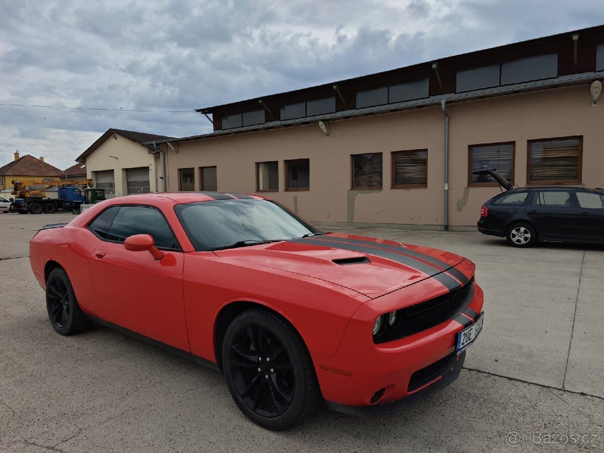 2016 Dodge CHALLENGER - 5