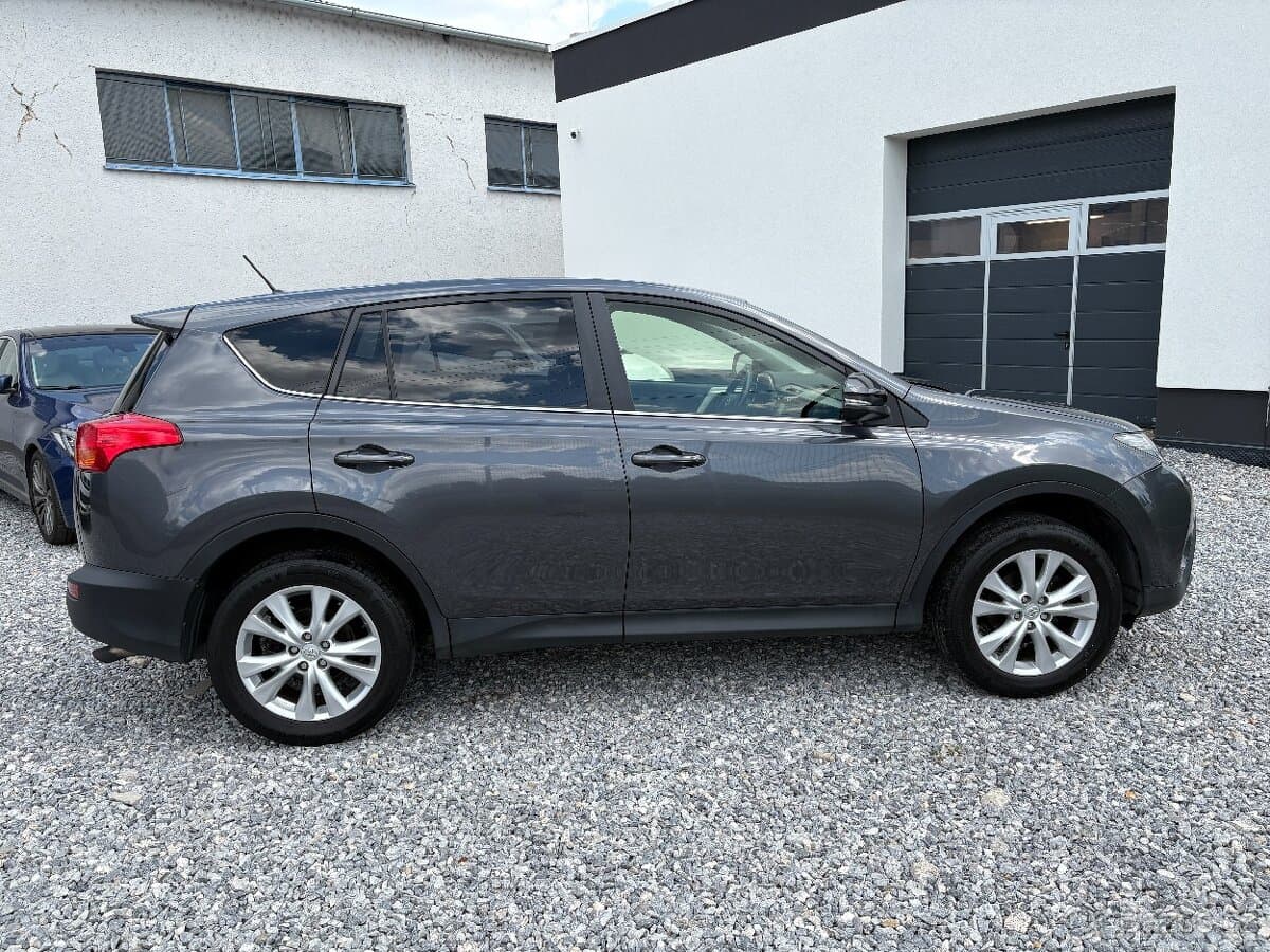 2013 Toyota RAV4 - 5