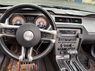 2011 Ford MUSTANG - 5