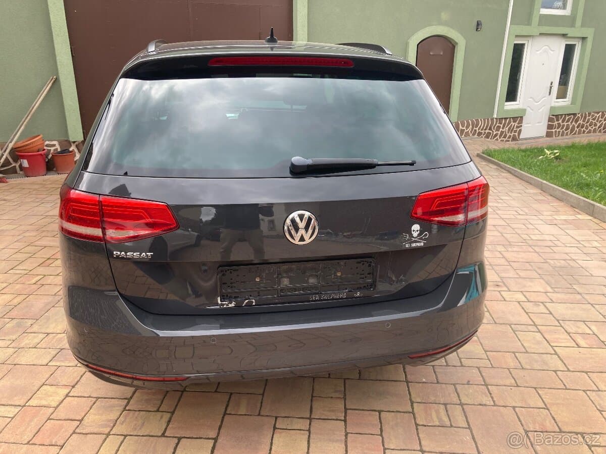 2015 Volkswagen PASSAT - 5