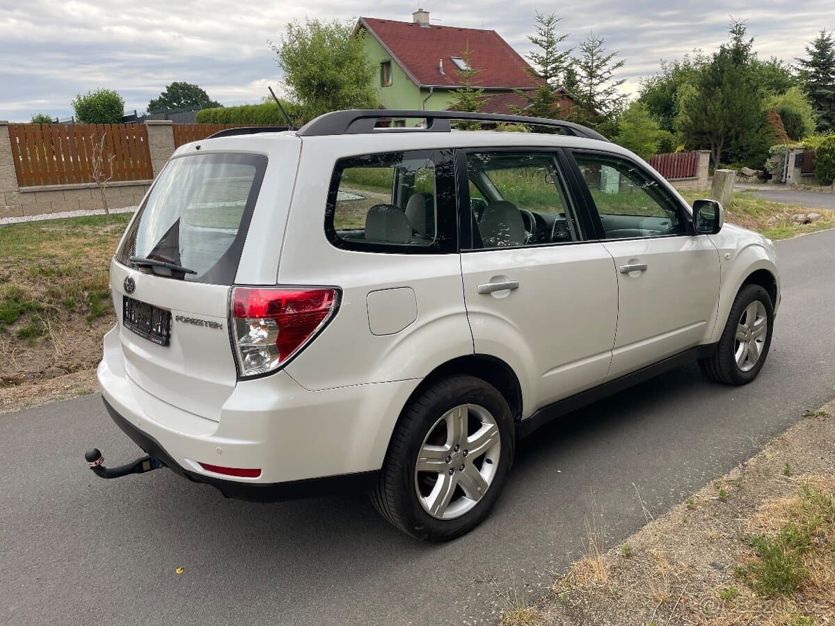 2011 Subaru FORESTER - 5