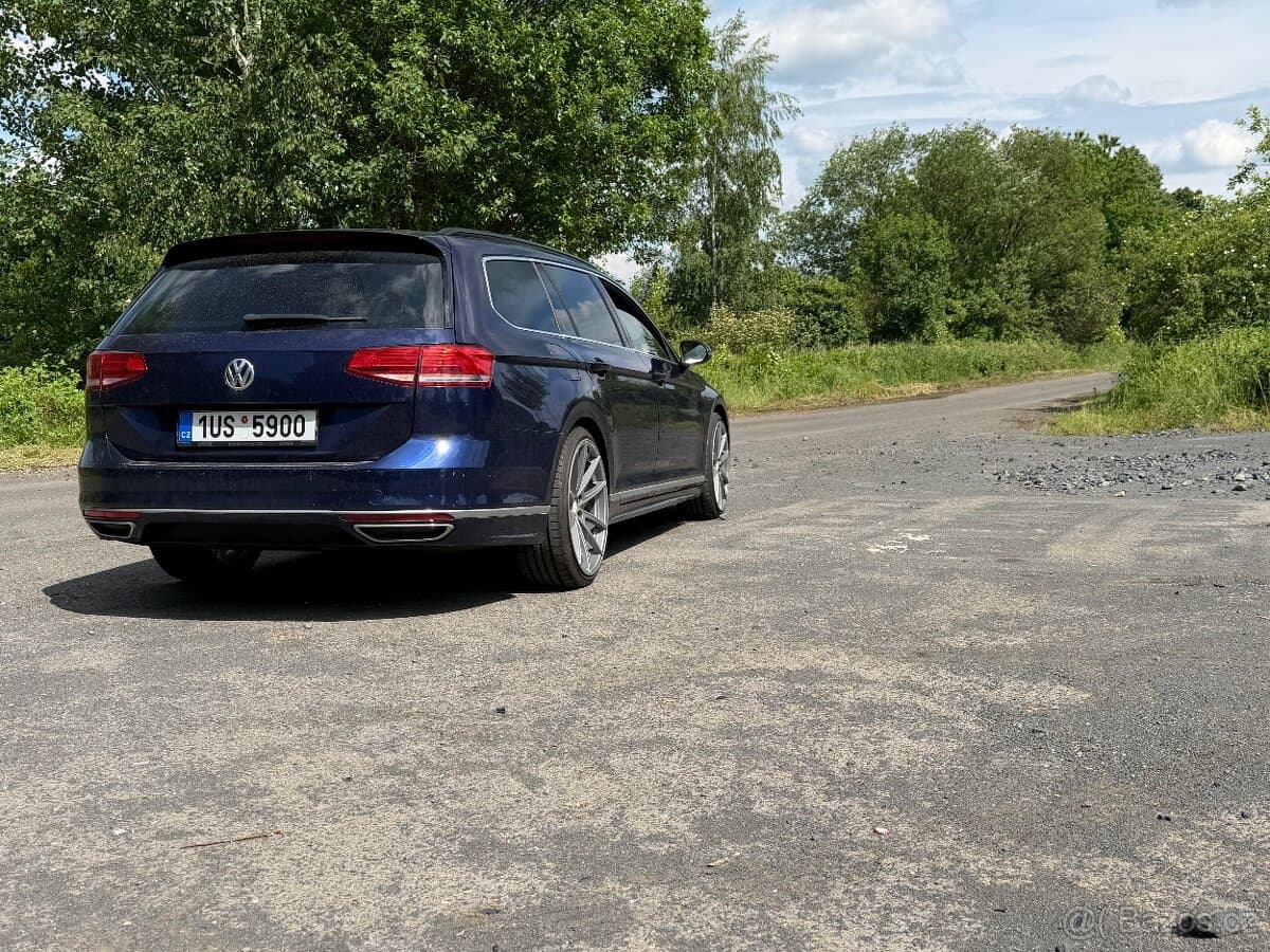 2019 Volkswagen PASSAT - 5