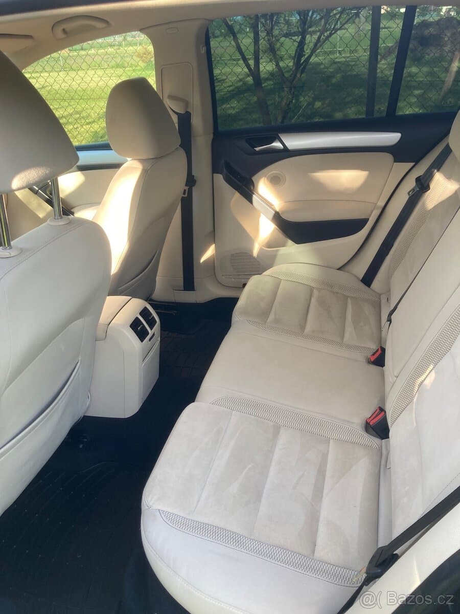 2010 Volkswagen GOLF - 5