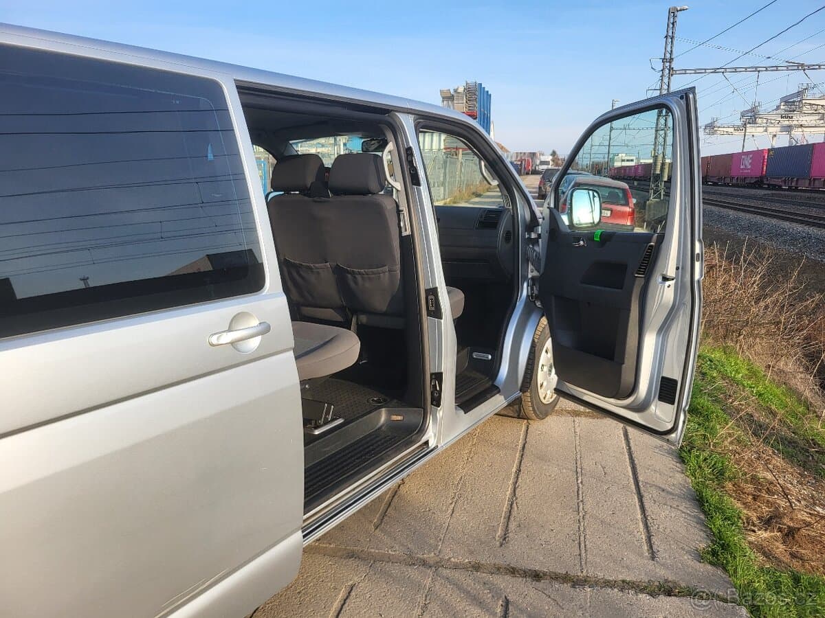 Volkswagen CARAVELLE - 5