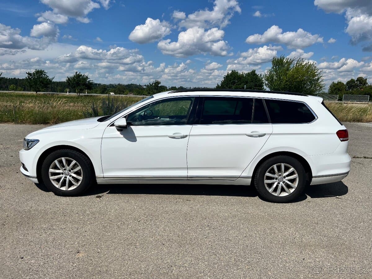 2017 Volkswagen PASSAT - 5