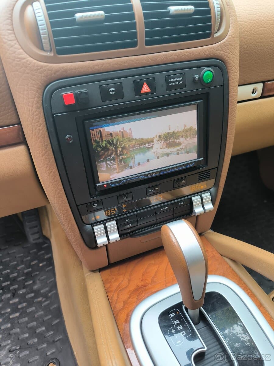 2004 Porsche CAYENNE - 5