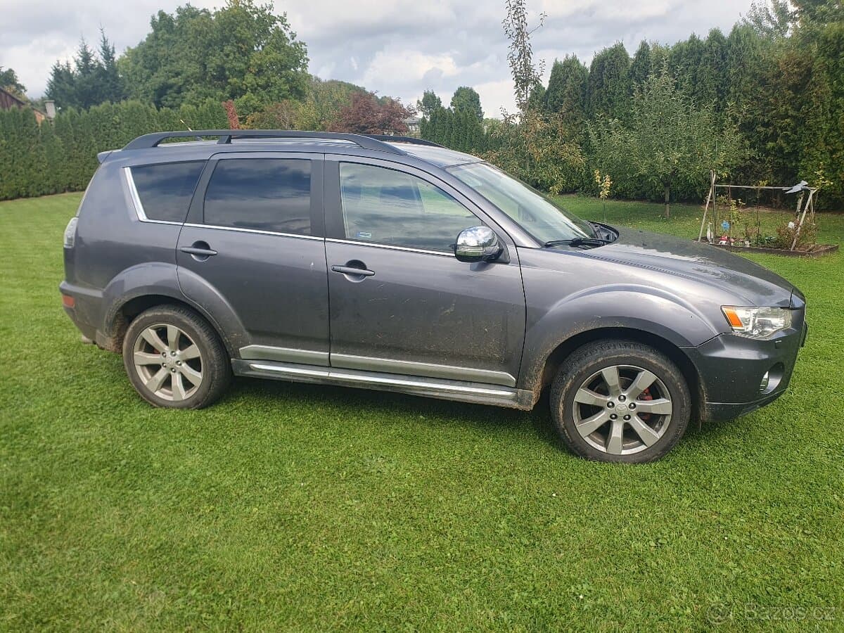 2011 Mitsubishi OUTLANDER - 5